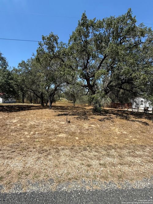 22815 Grand Spg, Elmendorf, TX, 78112-6274 | Card Image