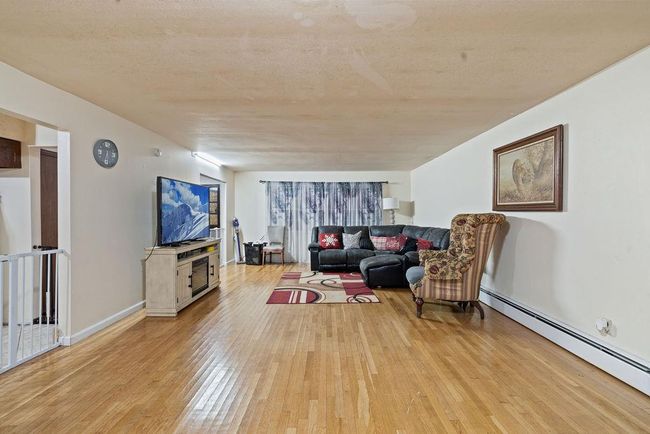 87 Westlyn Dr, House other with 5 bedrooms, 3 bathrooms and null parking in Bardonia NY | Image 4