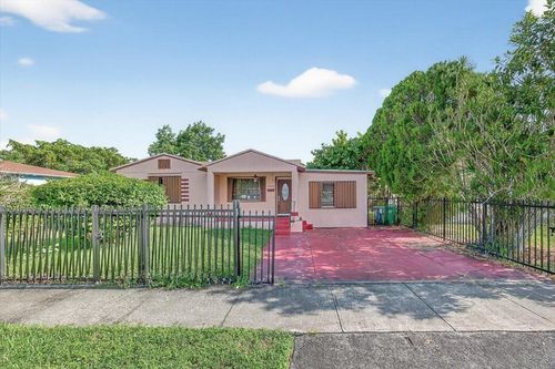 2920 Nw 69th St, Miami, FL, 33147-6731 | Card Image
