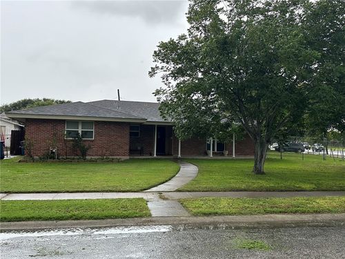 133 Fulton Pl, Portland, TX, 78374-1403 | Card Image