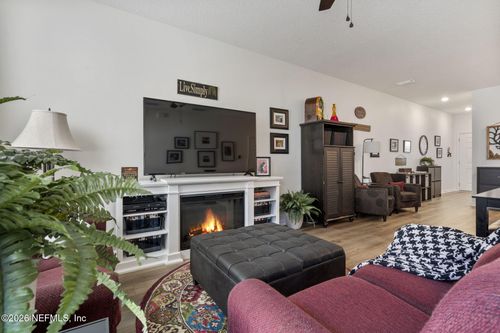 6211 Ryegrass St, Jacksonville, FL, 32258-7448 | Card Image