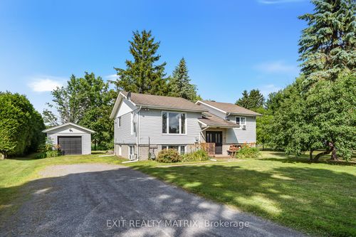17 Casselman St, North Stormont, ON, K0C1K0 | Card Image