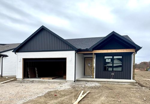 5032 Easton Dr, Oregon, OH, 43616-3024 | Card Image