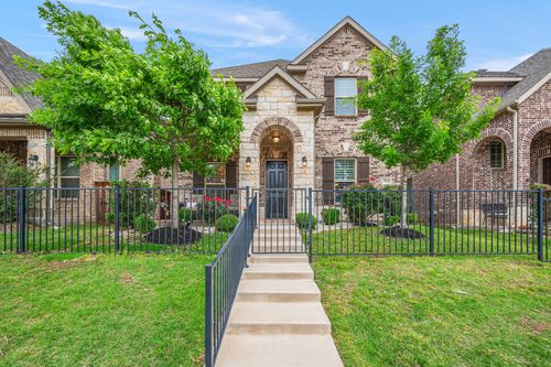 304 Adam Way, Euless, TX, 76040-4699 | Card Image