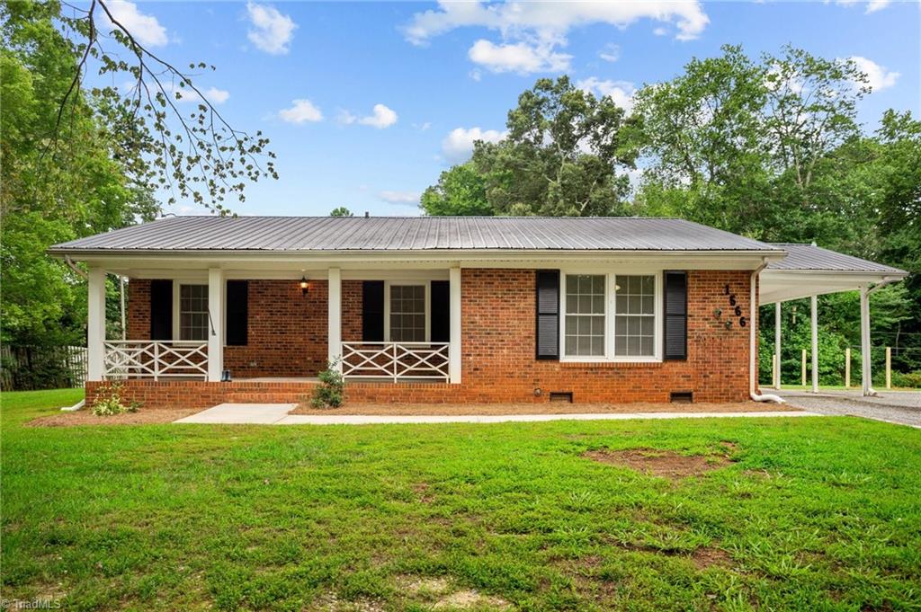 Pineland Dr, Kernersville, NC 27284