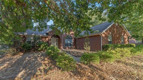 1524 N Plantation Ave, Fayetteville, AR, 72704-5651 | Card Image