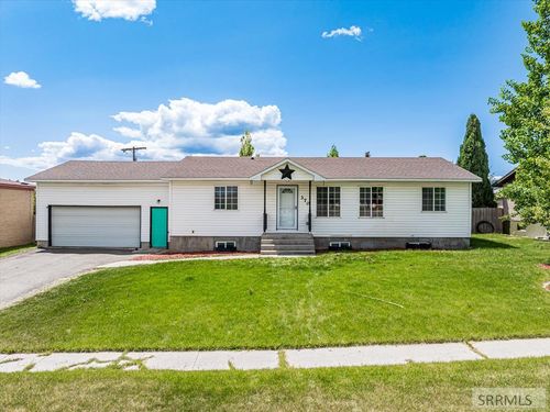 370 E 1st N, Soda Springs, ID, 83276-1211 | Card Image
