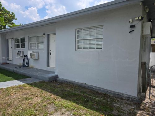 2-511 4th Ave, Hallandale Beach, FL, 33009-3309 | Card Image