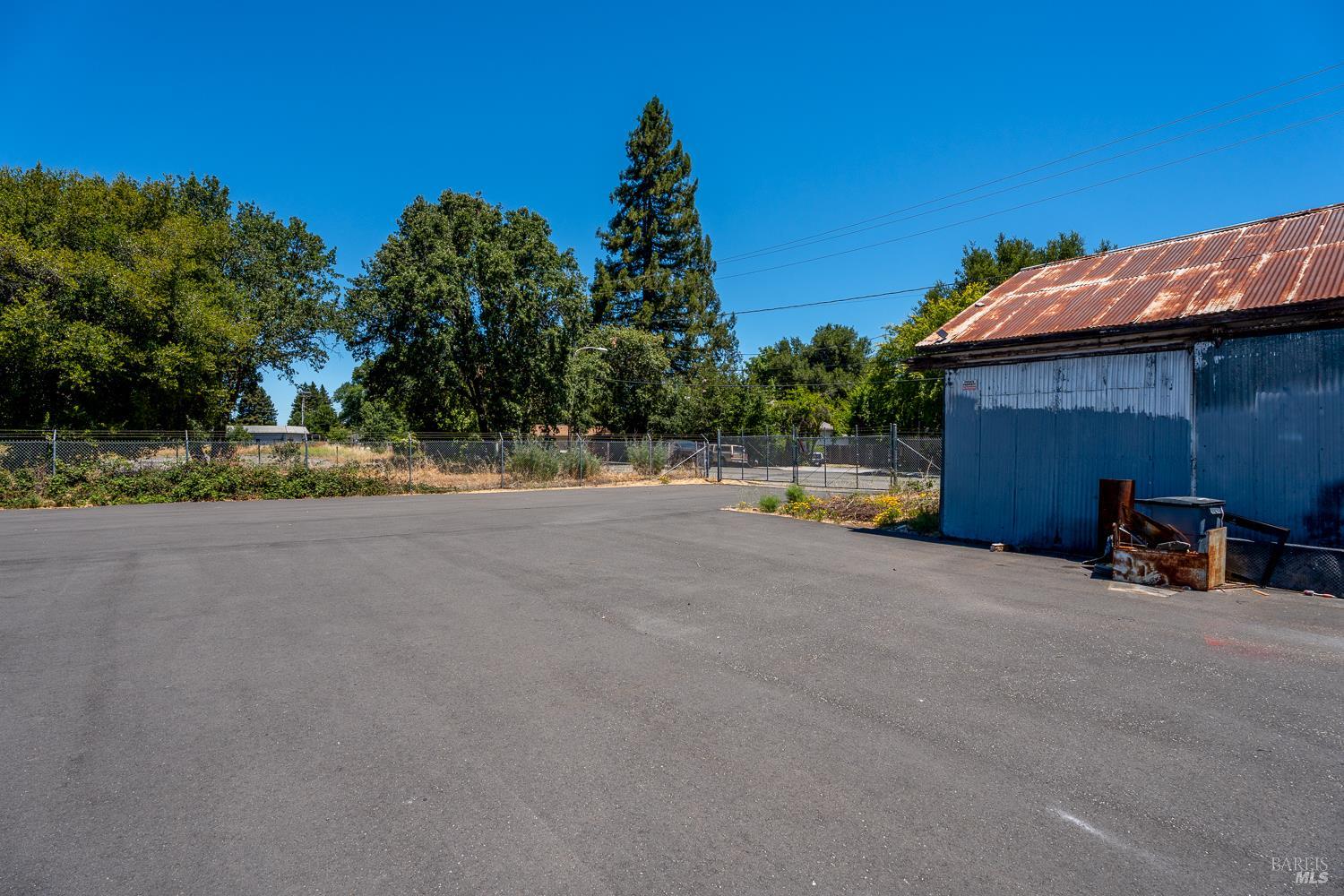 Land in Ukiah 4