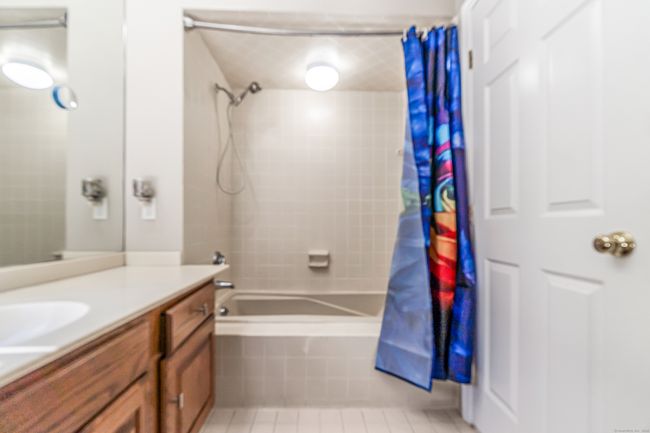 UNIT-4-18 - 11 Boulevard Dr, Condo with 2 bedrooms, 3 bathrooms and 2 parking in Danbury CT | Image 18