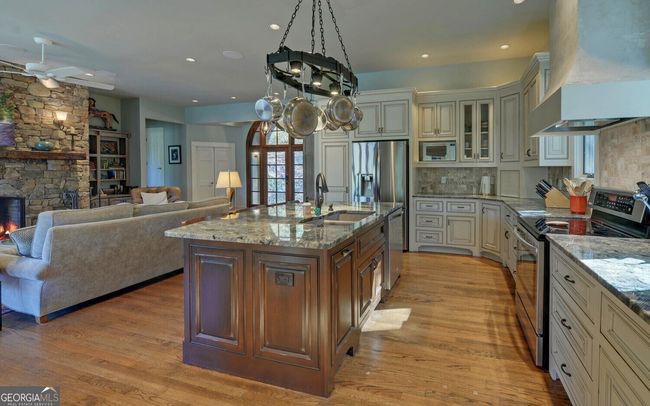 126 Jenkins Cir, House other with 5 bedrooms, 4 bathrooms and 4 parking in Lakemont GA | Image 11