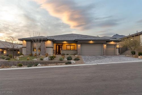 733 Aberdeen Tartan St, Las Vegas, NV, 89138-6250 | Card Image