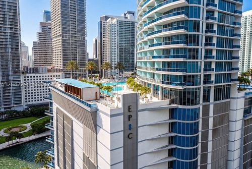 5110-200 Biscayne Boulevard Way, Miami, FL, 33131-2167 | Card Image
