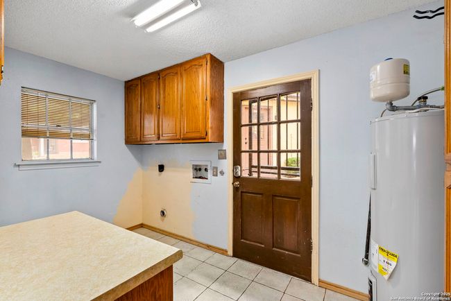 7835 Wild Eagle Rd, House other with 5 bedrooms, 3 bathrooms and null parking in San Antonio TX | Image 15