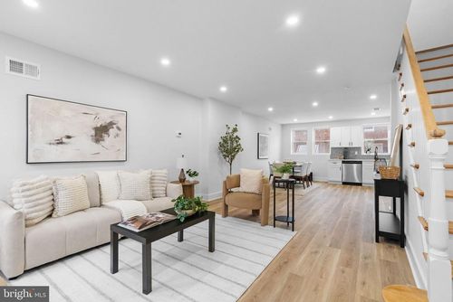 4233 Passmore St, PHILADELPHIA, PA, 19135-3103 | Card Image