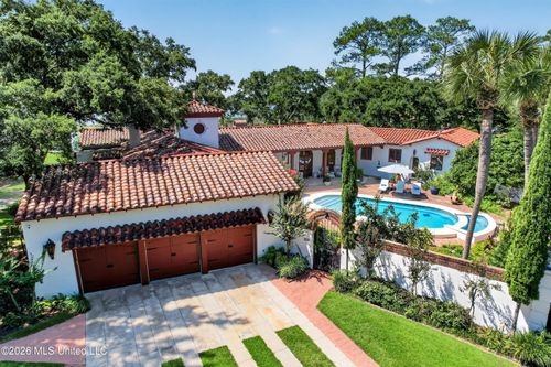 13801 Arbor Cir, Ocean Springs, MS, 39564-2200 | Card Image