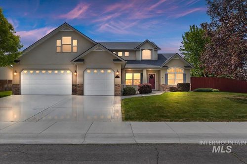 2274 Eastwood Rd, Twin Falls, ID, 83301-8252 | Card Image