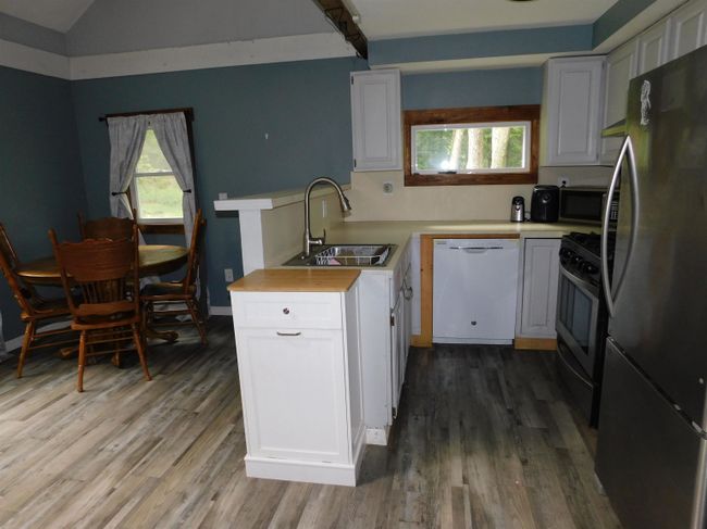 2023 North Rd, House other with 3 bedrooms, 2 bathrooms and null parking in Sunderland VT | Image 12