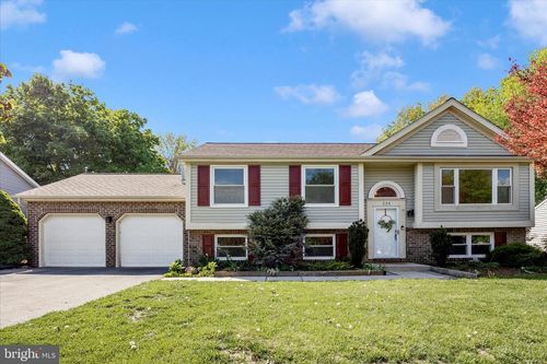 233 Diamond Dr, WALKERSVILLE, MD, 21793-9145 | Card Image