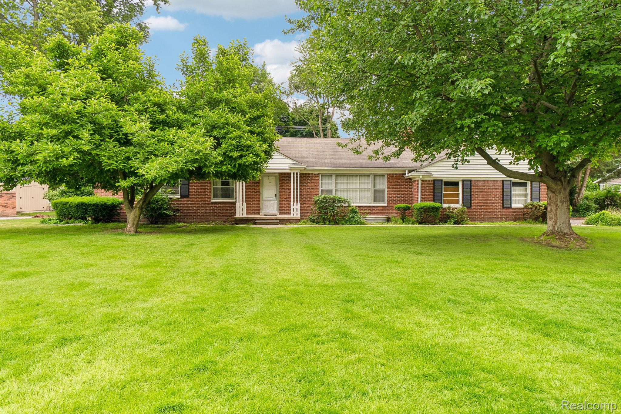 Residential in Bloomfield Hills 2