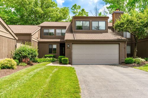 c-2111 Brookhurst Ave, Columbus, OH, 43229-1585 | Card Image