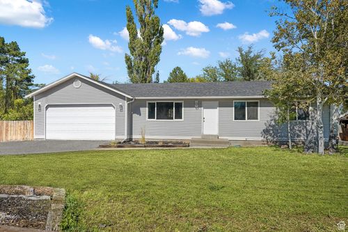 282 W Apple St, Grantsville, UT, 84029-9634 | Card Image