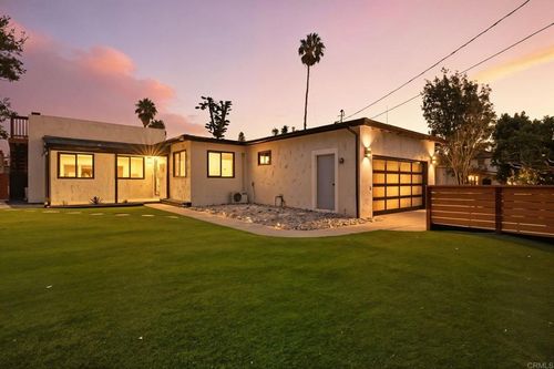 2851 Grandview St, San Diego, CA, 92110-1036 | Card Image