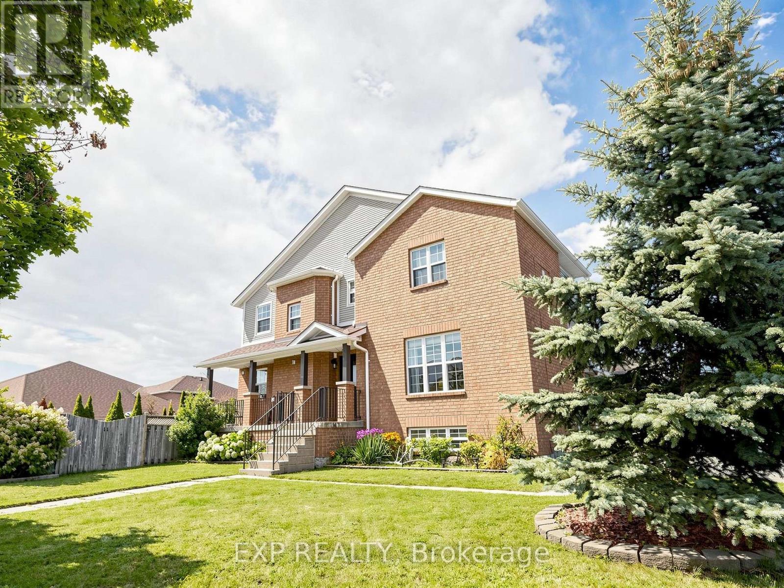 Residential in Georgina (Keswick South) 2