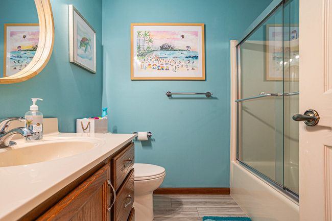 Full Bathroom | Image 16
