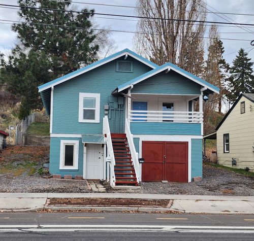 1420 Oregon Ave, Klamath Falls, OR, 97601-6542 | Card Image