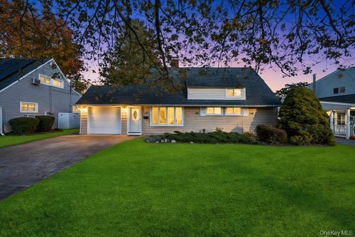 51 Fireplace Ln, Hicksville, NY, 11801-6444 | Card Image