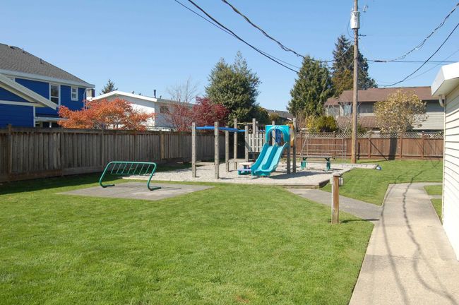 30 - 4953 57 Street, Townhouse with 3 bedrooms, 1 bathrooms and 1 parking in Delta BC | Image 12