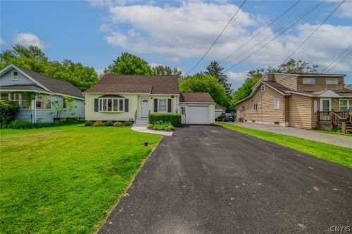 321 Brookfield Rd, Syracuse, NY, 13211-1405 | Card Image