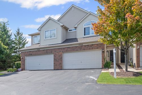 17526 S Gilbert Dr, Lockport, IL, 60441-1114 | Card Image