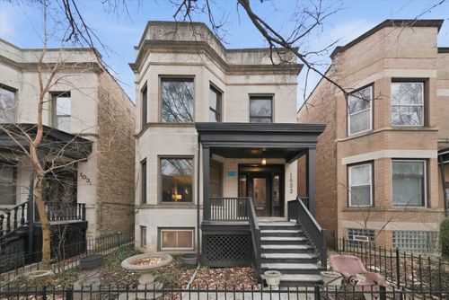 1033 W Dakin St, Chicago, IL, 60613-2911 | Card Image
