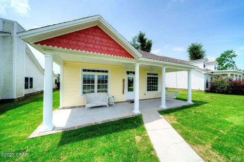 4021 Oak Forest Dr, Panama City, FL, 32404-5782 | Card Image