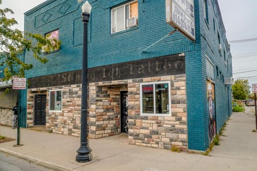 2384-2386 W Broad St, Columbus, OH, 43204-3939 | Card Image