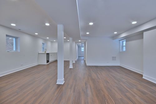 2429 Ridgeland Ave, Berwyn, IL, 60402-2465 | Card Image