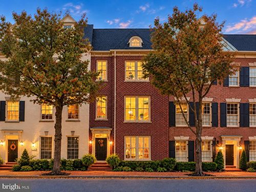 1204 N Pitt St, ALEXANDRIA, VA, 22314-1409 | Card Image