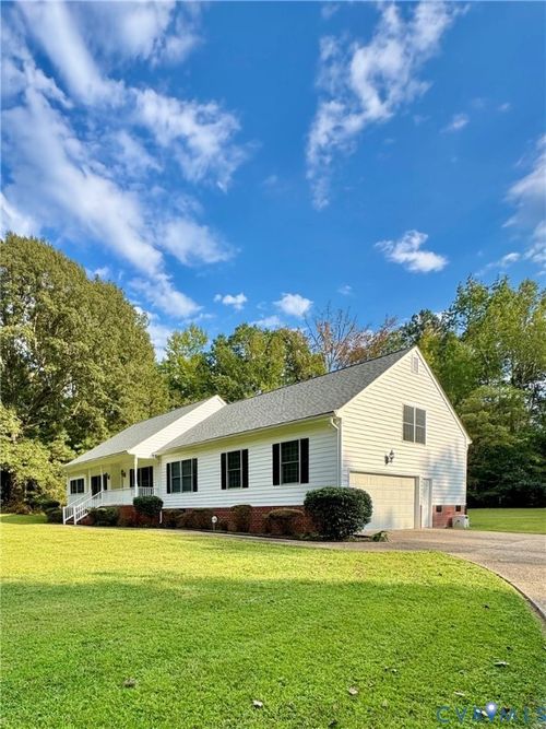 12105 Moody Rd, North Prince George, VA, 23860-8318 | Card Image