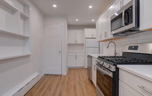 23 Park Ave, Oyster Bay, NY, 11771-3621 | Card Image
