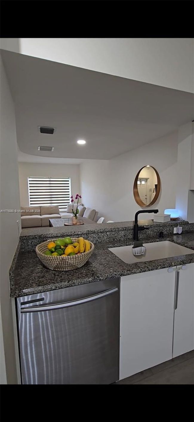 299 Duval Ct, Townhouse with 2 bedrooms, 2 bathrooms and null parking in Weston FL | Image 9