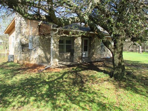 306 N Agnew St, Boyd, TX, 76023-3138 | Card Image
