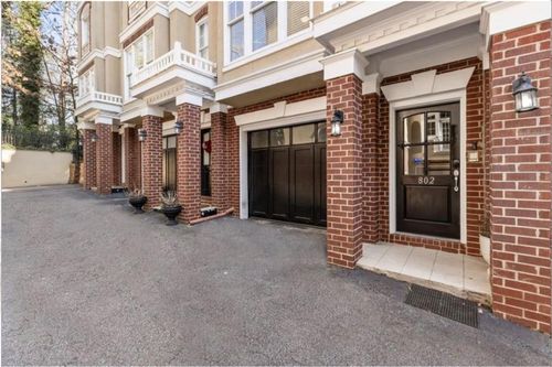 802 Ciiftin Heights Ln Ne, Atlanta, GA, 30329 | Card Image