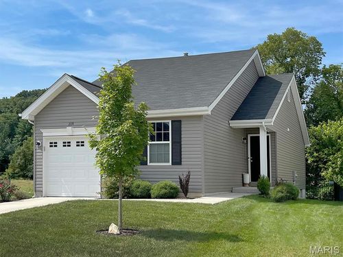 918 Black Bear Dr, House Springs, MO, 63051-1558 | Card Image