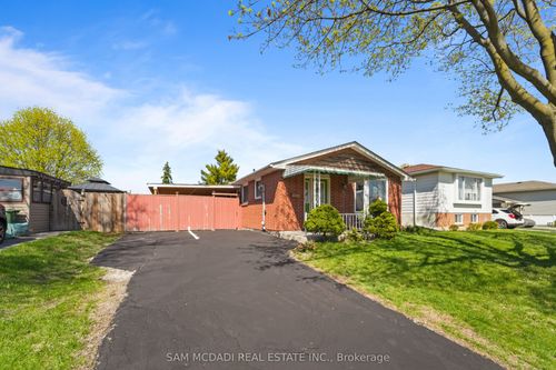 79 Locheed Dr, Hamilton, ON, L8T4L5 | Card Image
