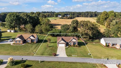 79 Rachels Ln, Taylorsville, NC, 28681-9047 | Card Image