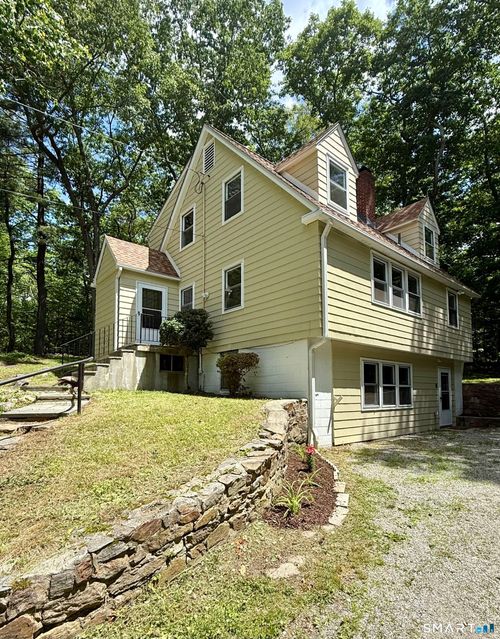 19 Old Town Rd, Shelton, CT, 06484-5325 | Card Image