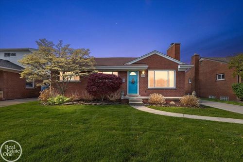 21720 Chalon Street, St Clair Shores, MI, 48080 | Card Image