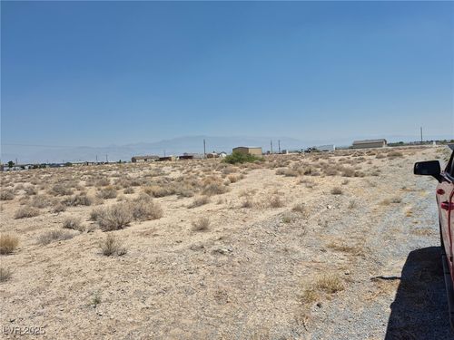 2360 Shirley St, Pahrump, NV, 89048-8422 | Card Image